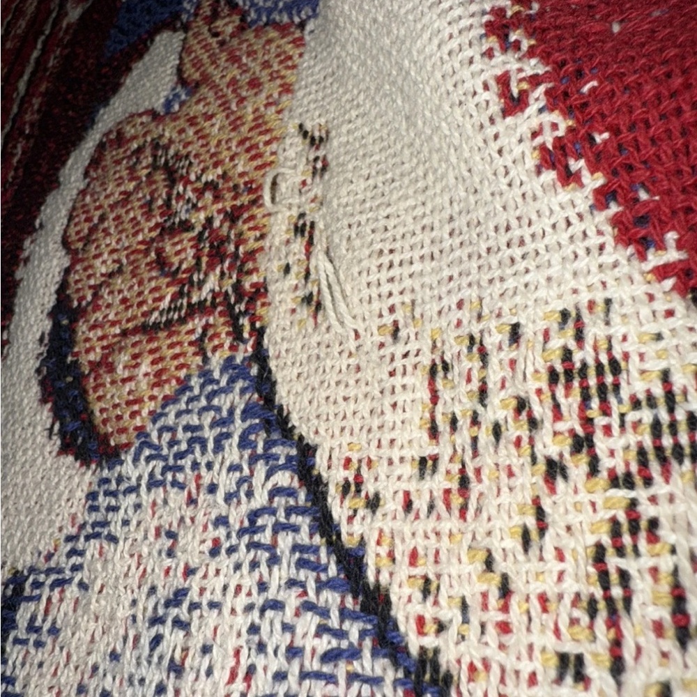 The Rug Barn Hugging Santa Throw 100% cotton Christmas Blanket Tapestry 46x60” - Picture 3 of 5